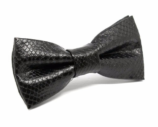 Pajarita Cuero Negro